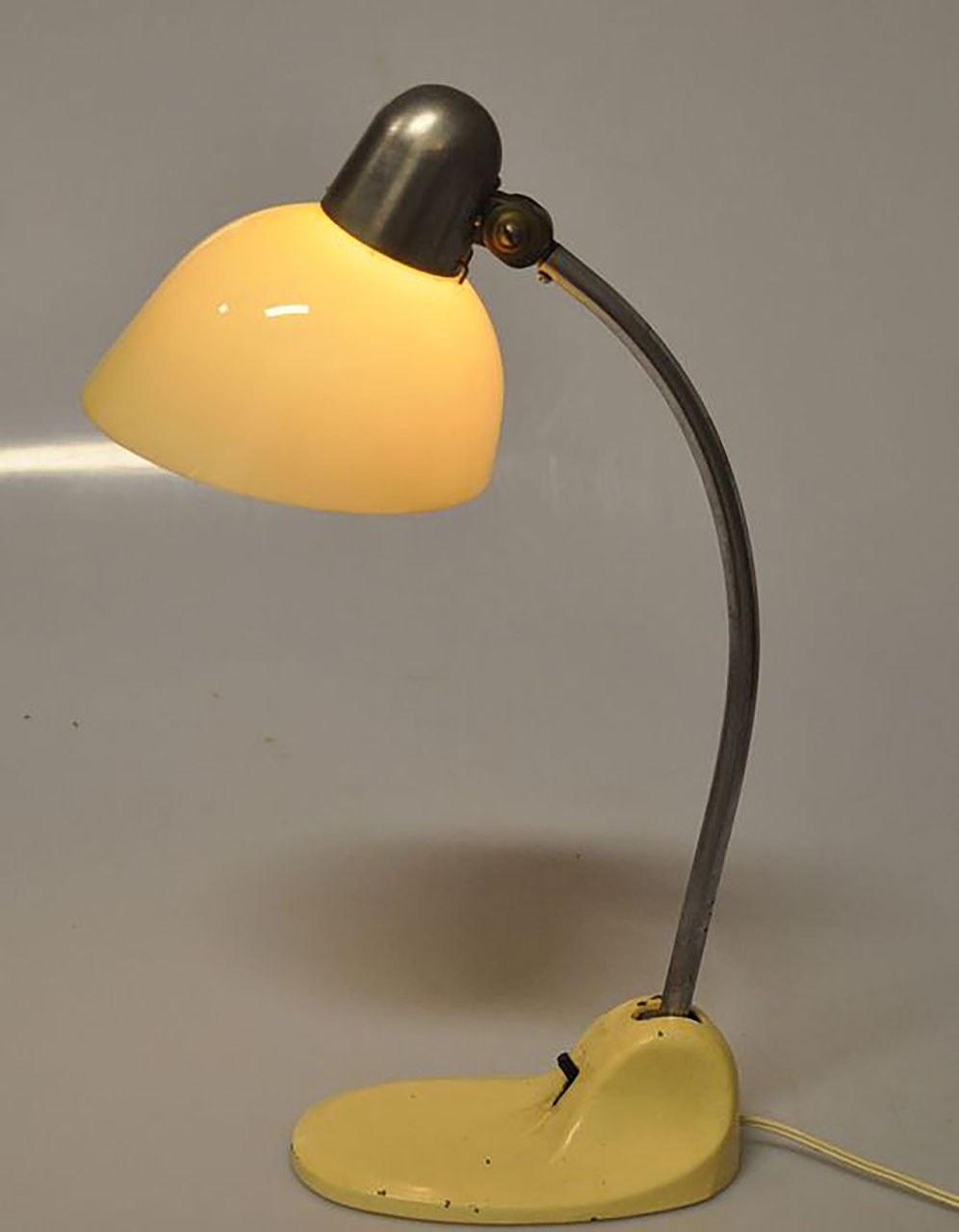 Table lamps - galerie-zeitraeume Webseite!