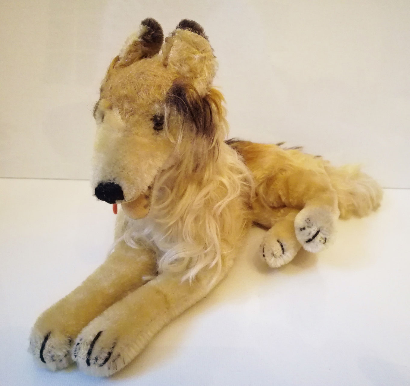 kleiner Collie von Steiff, liegend - Schöne antike Möbel und Uhren in