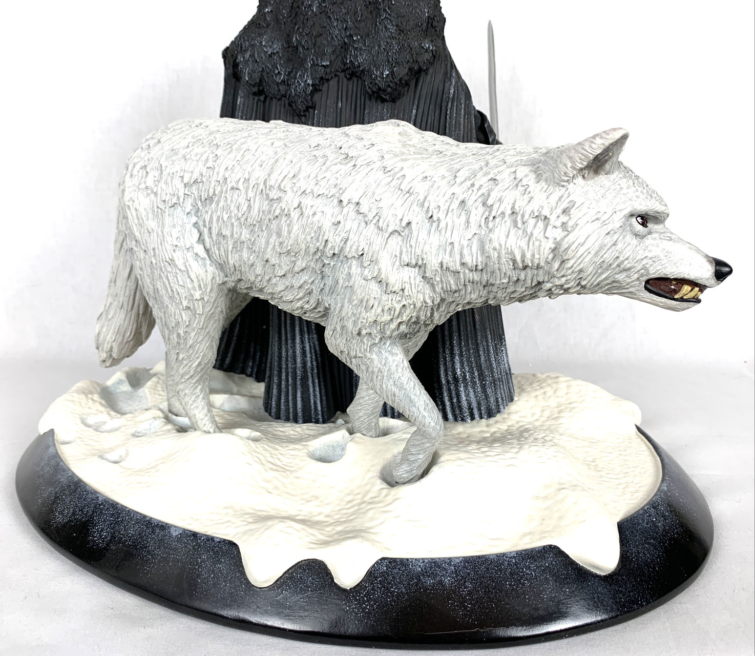 Jon Snow and Ghost 1/6 Deluxe Game of Thrones Resin Statue Dark Horse