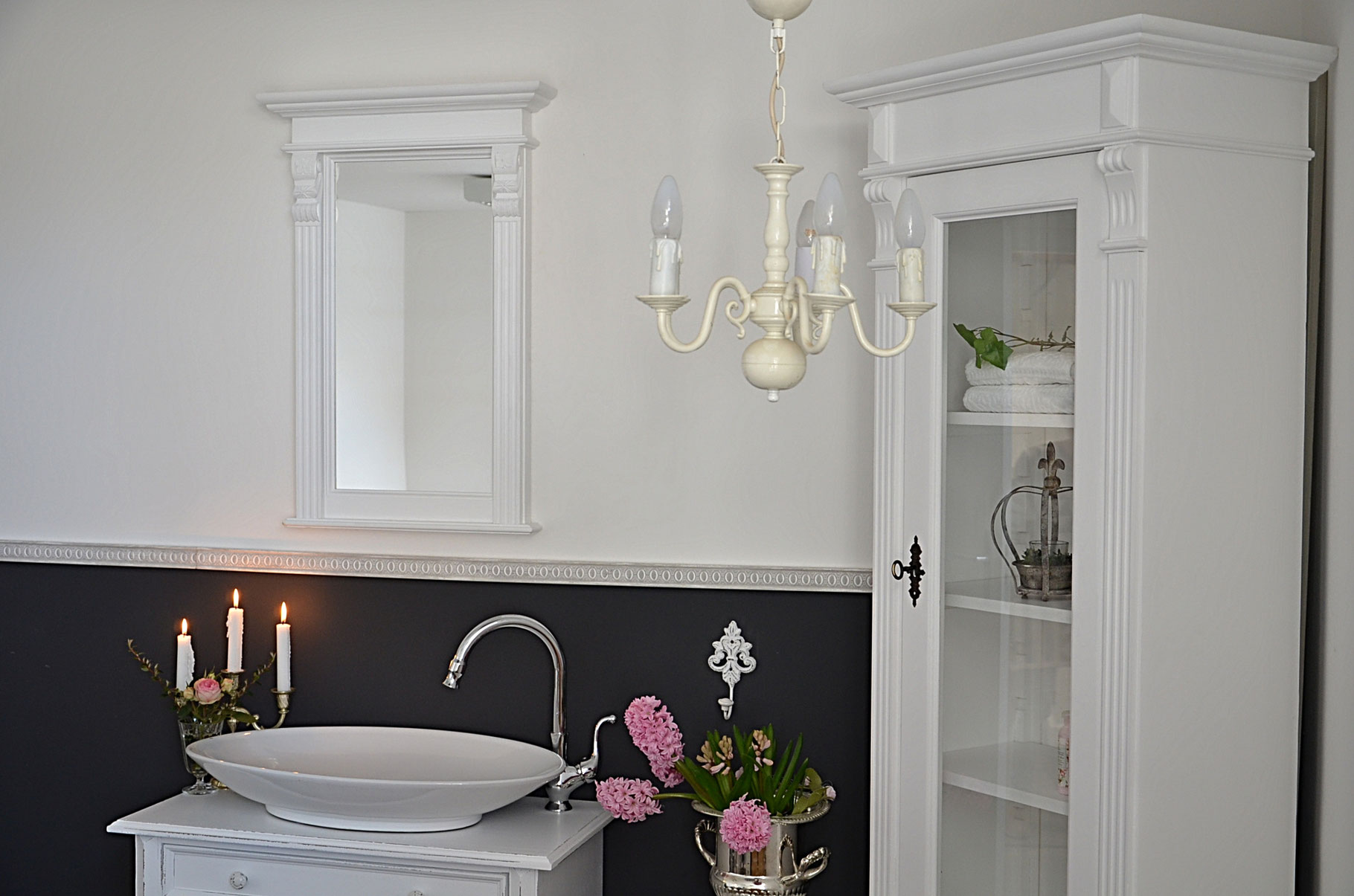 Landhaus-Badezimmer-Schränke - Land & Liebe Badmöbel Landhaus