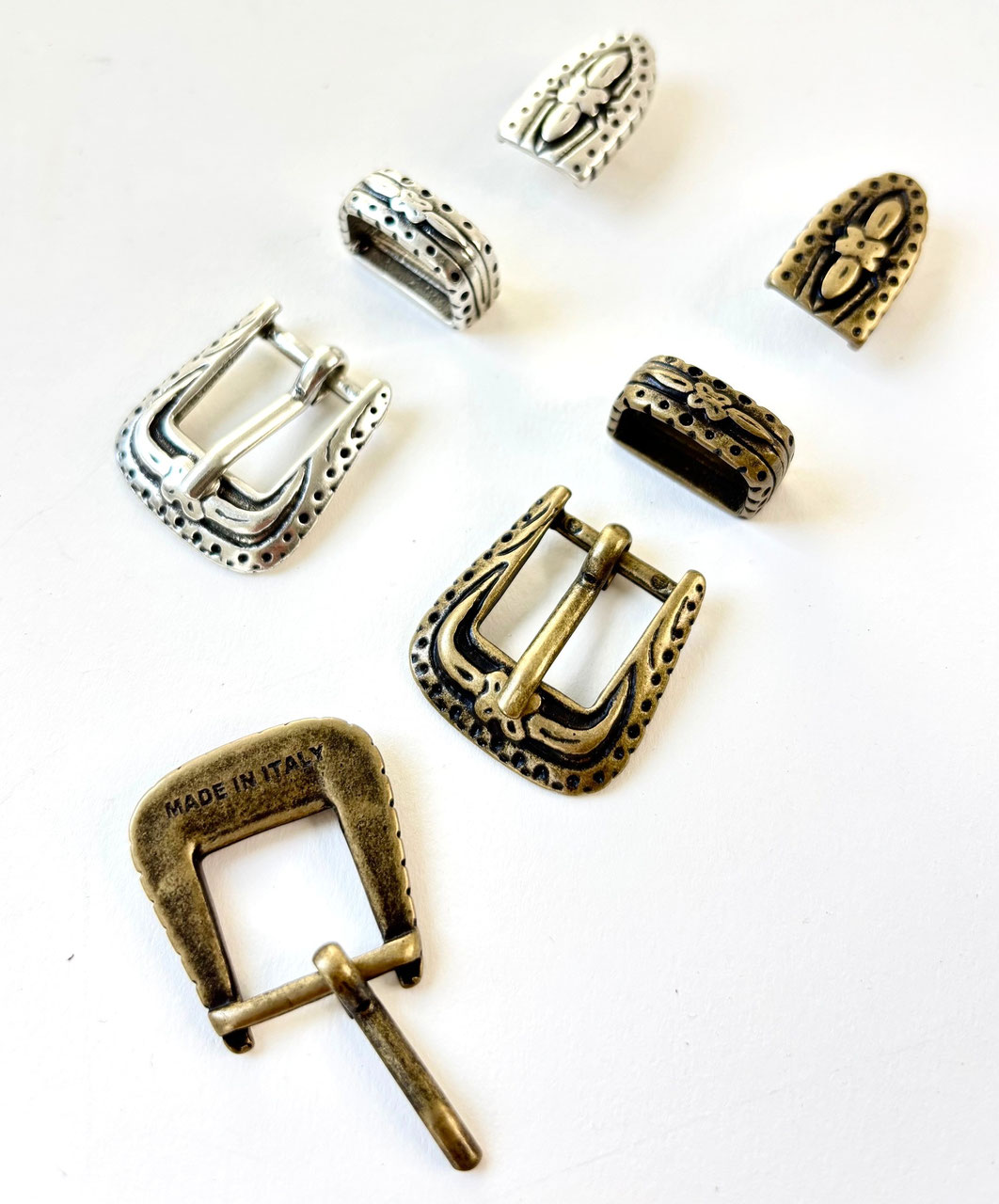 Minuterie Metalliche Per Pelletteria Rivetti In Ottone, Ferro