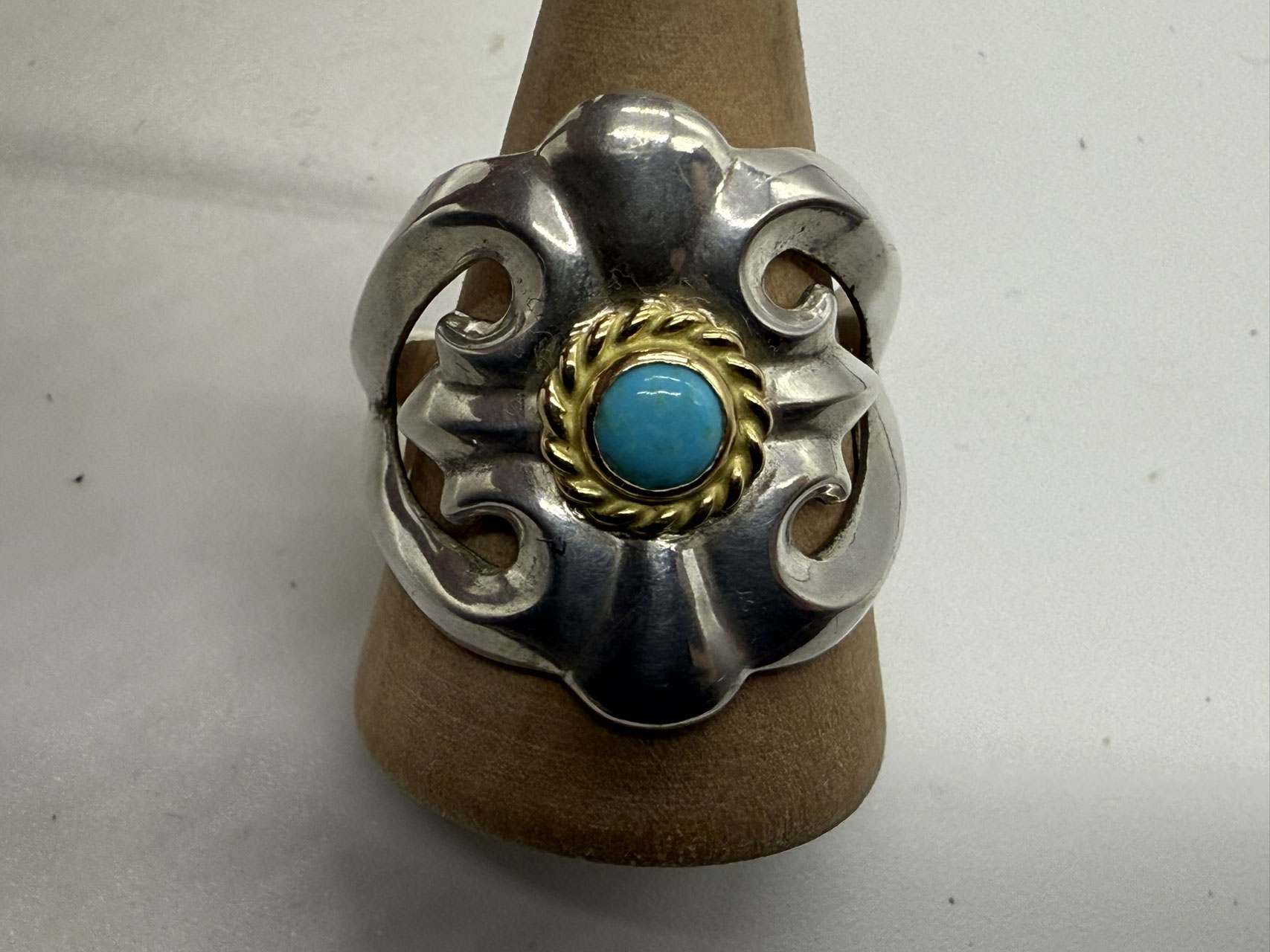 goro's (ゴローズ) 金縄ターコイズ付き印台リング シルバー/ゴールド