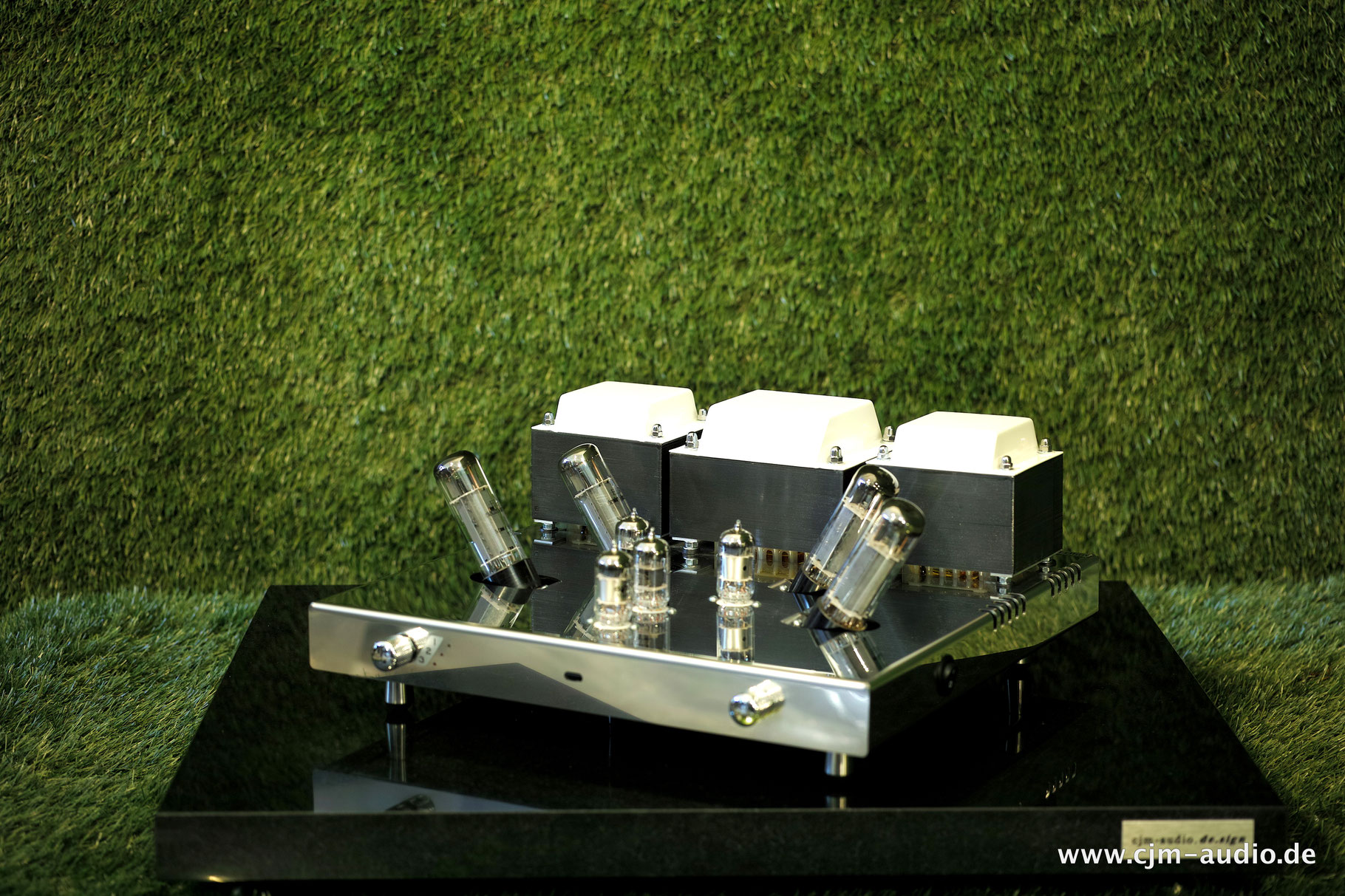 Egg-Shell Classic 15.1 Röhren Vollverstärker - cjm-audio High End  Audiomarkt für Gebrauchtgeräte