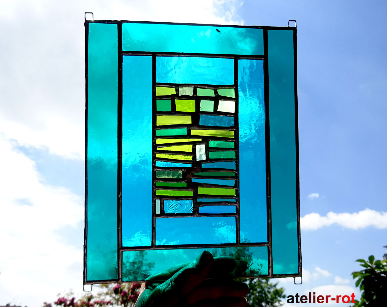 Fensterbilder Tiffany:  A Window to Creativity and Fun!