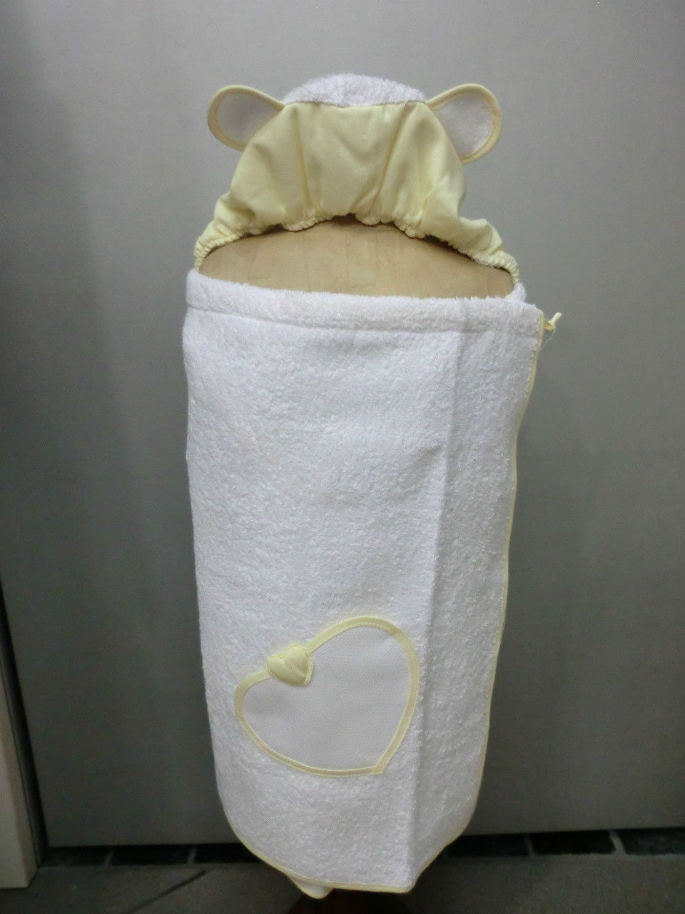 Interbaby Asciugamano con cappuccio per neonato BODOQUES GUIPUR in beige 560 g