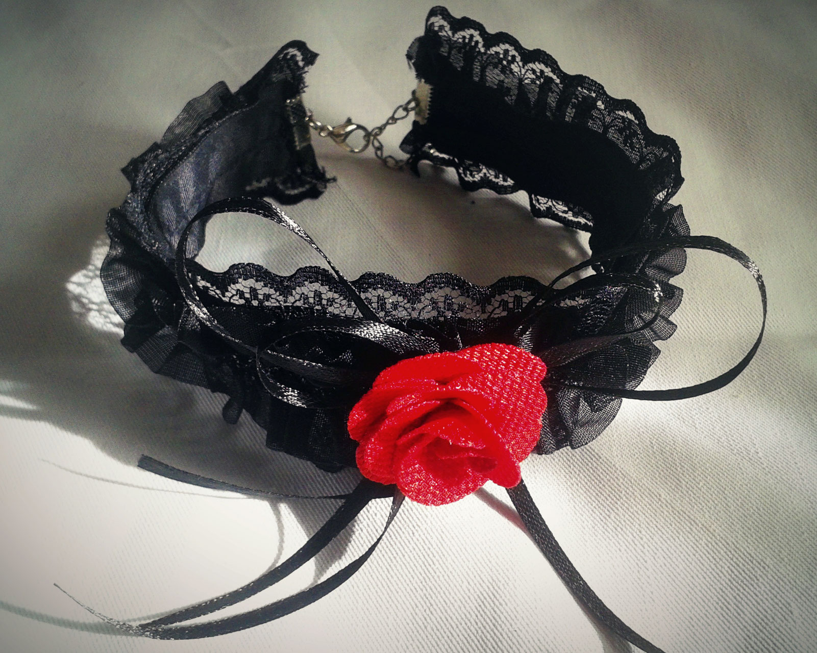 Gothic Lolita Red Rose Choker - Lolita's Adornments