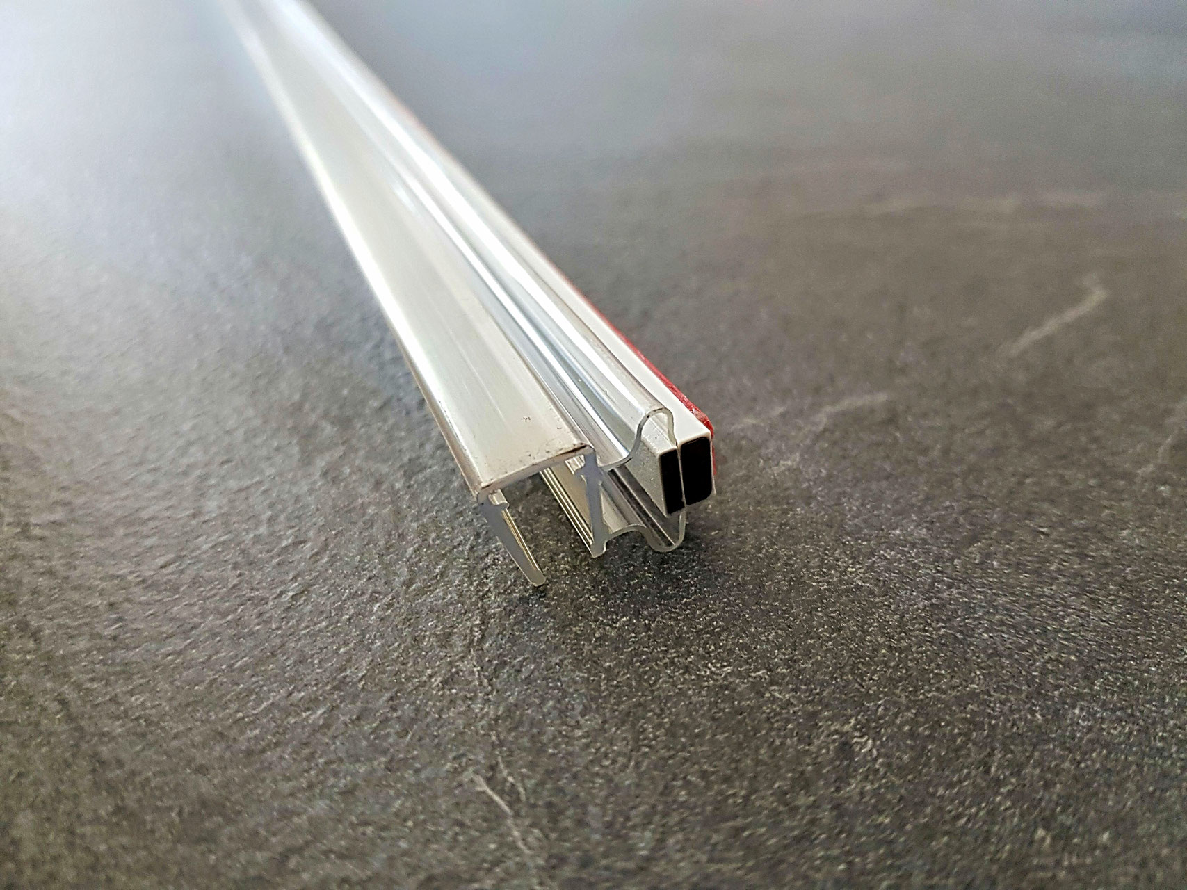 Einschubdichtung Dusche Magnet
