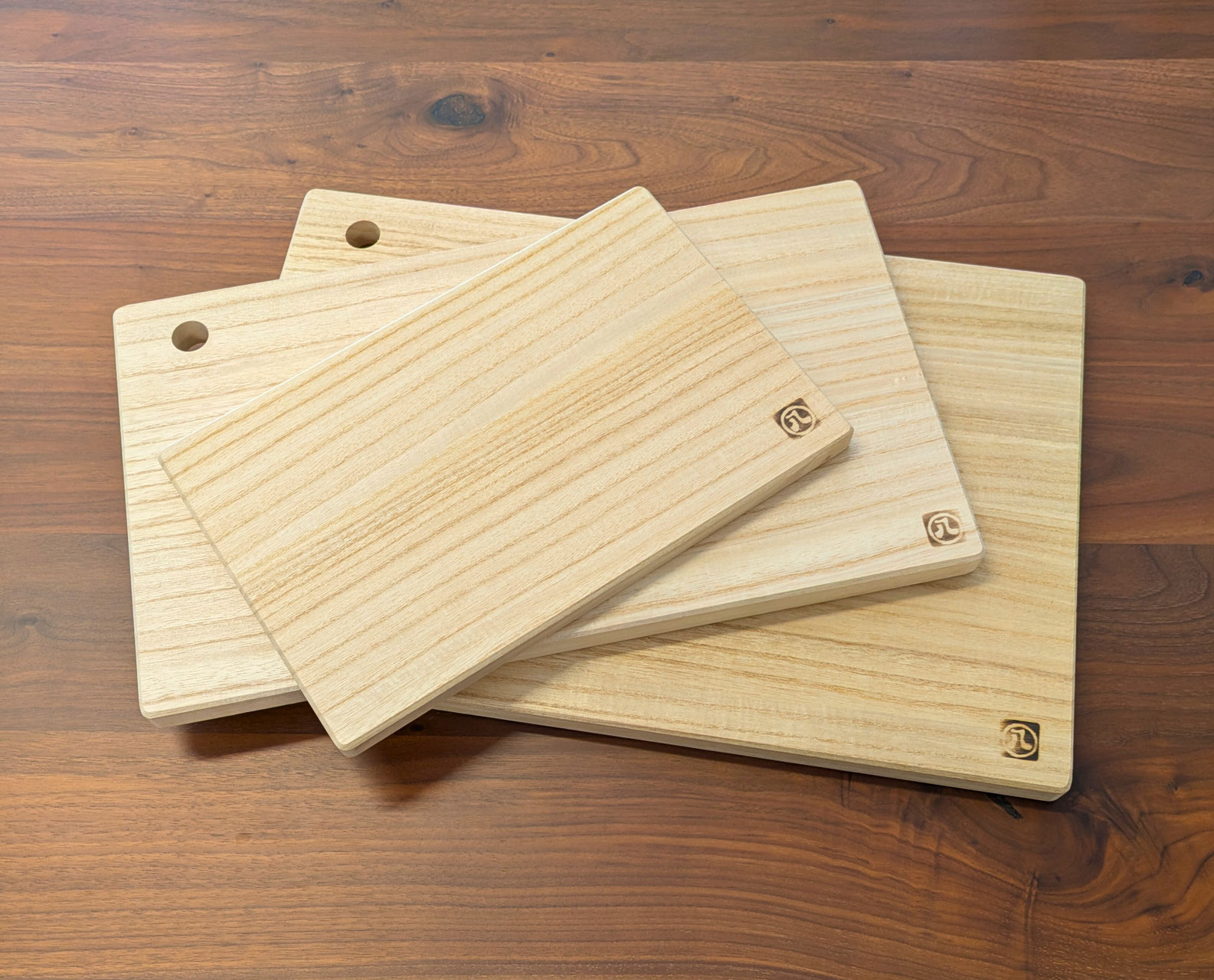 オンラインショップ - 鶴来の町八家具は桐箪笥だけでなく婚礼家具や