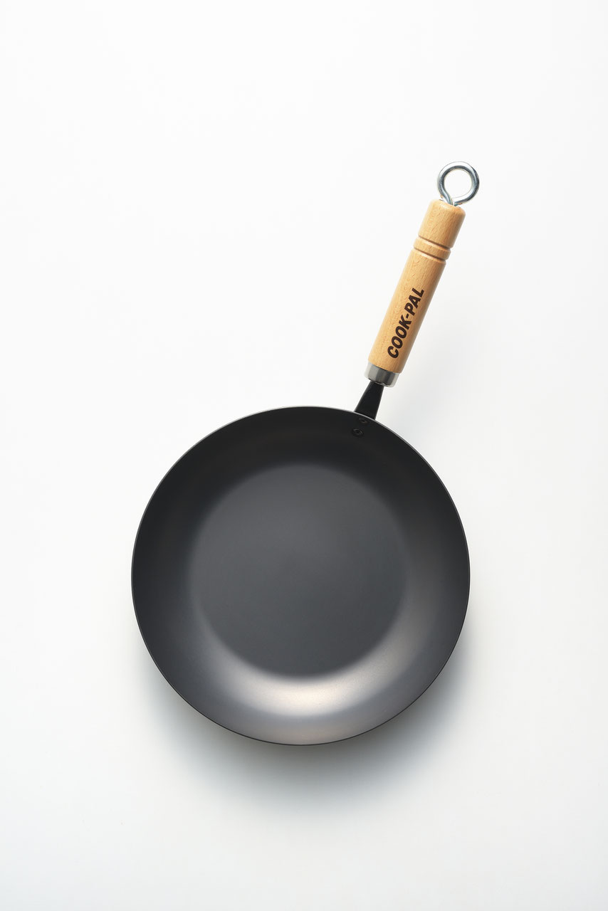 Ginkgo International Yoshikawa 11 Classic Black Carbon Steel Fry Pan –  Kitchen Oasis