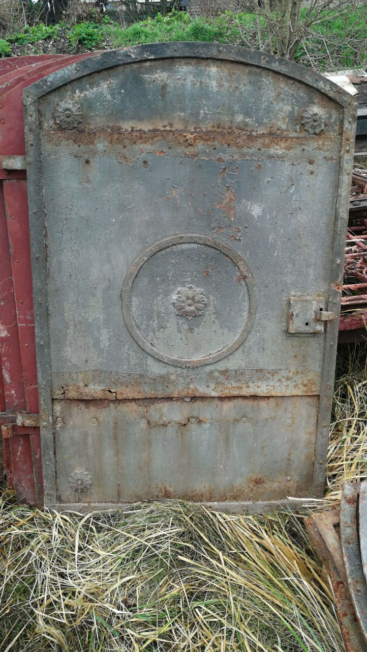 Hier bieten wir viele verschiede alte Fabrikfenster, Orangeriefenster