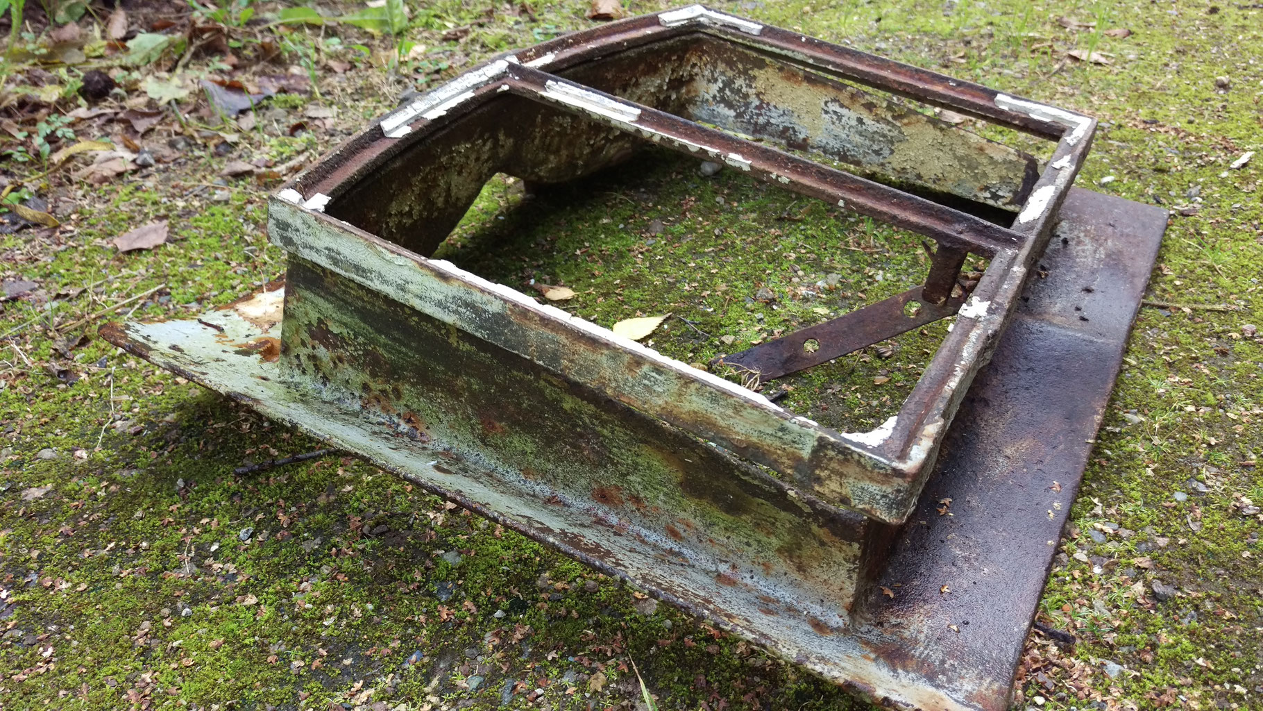Hier bieten wir viele verschiede alte Fabrikfenster, Orangeriefenster