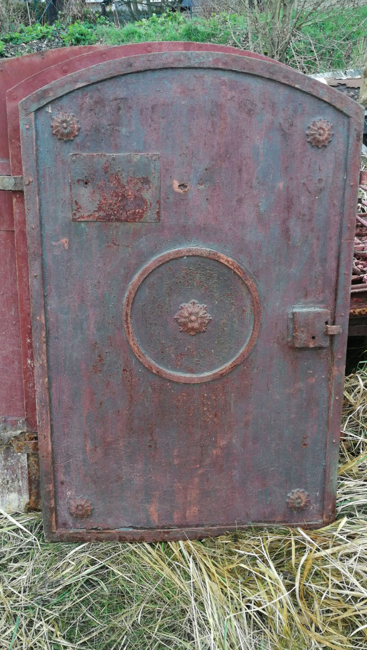 Hier bieten wir viele verschiede alte Fabrikfenster, Orangeriefenster
