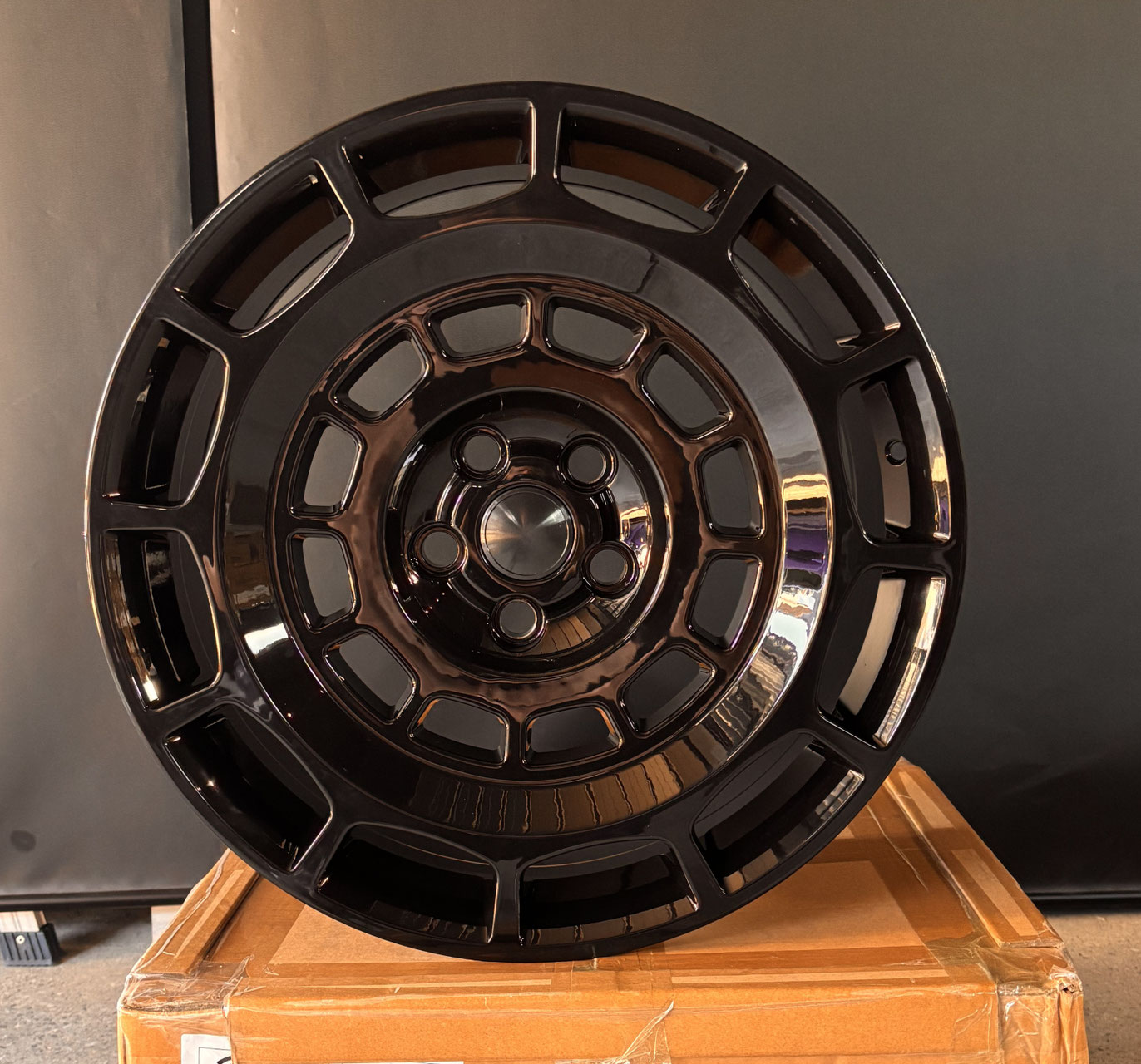 ★直接引取専用価格★ディフェンダーPORTO20インチ＋タイヤ4本レンジローバー 楽天市場】新品4本ホイールのみ☆PORTO マットブラック20インチ