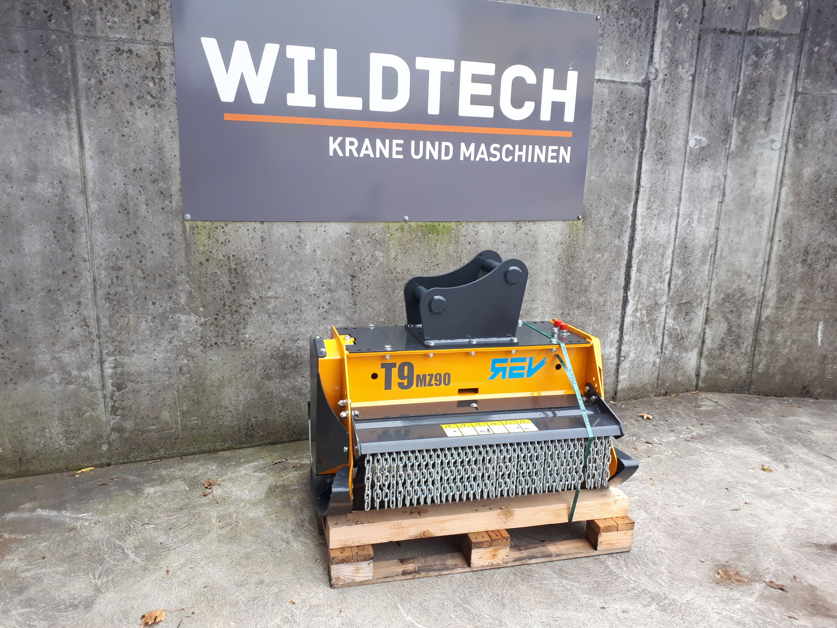 Baggermulcher Wildtech GmbH, Krane und Maschinen