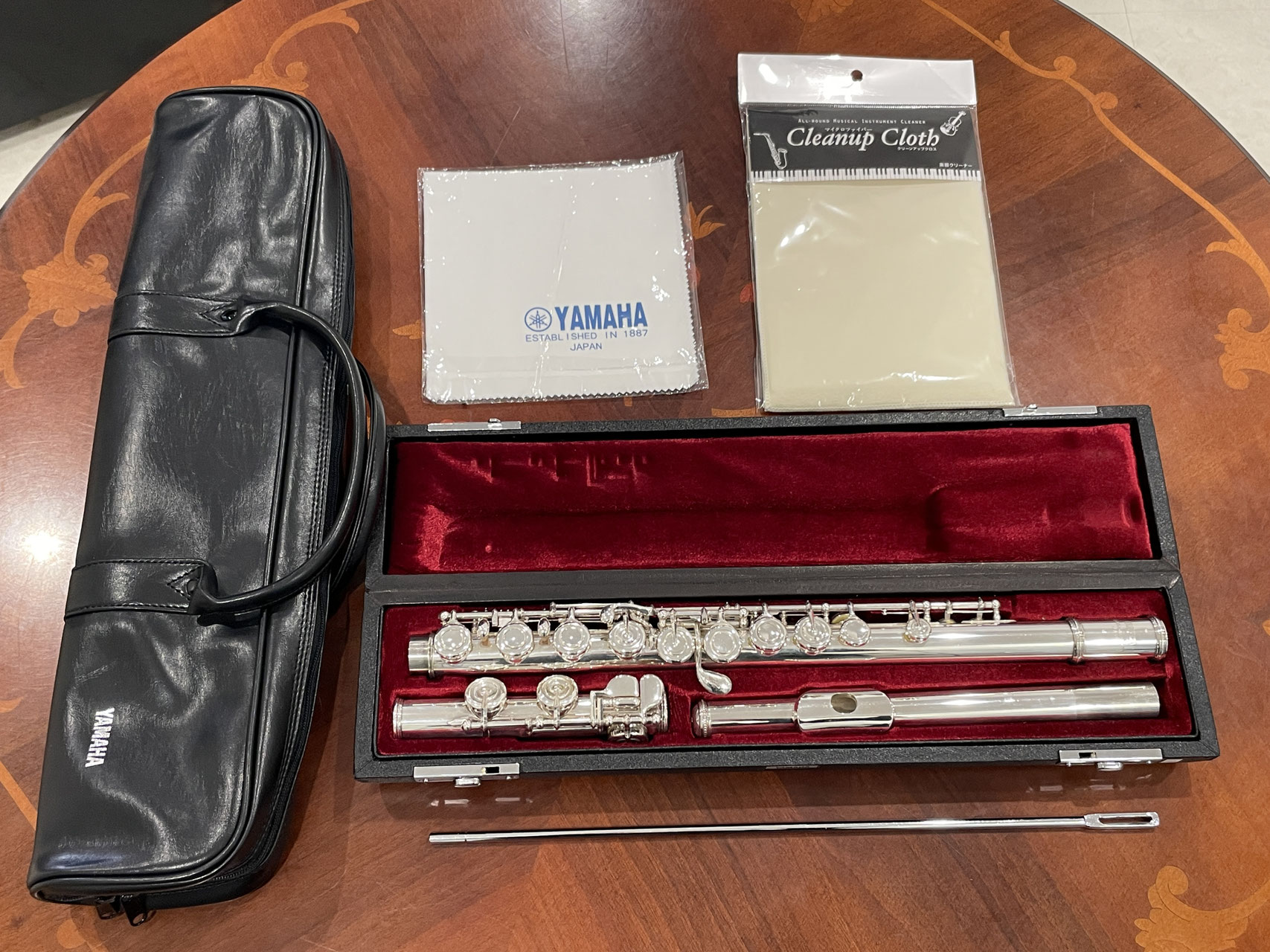 YAMAHA フルート 514　ソフトケース付き　やさしい音色の美品 ヤマハ - 🌸 YAMAHA フルート 514 ソフトケース付き やさしい