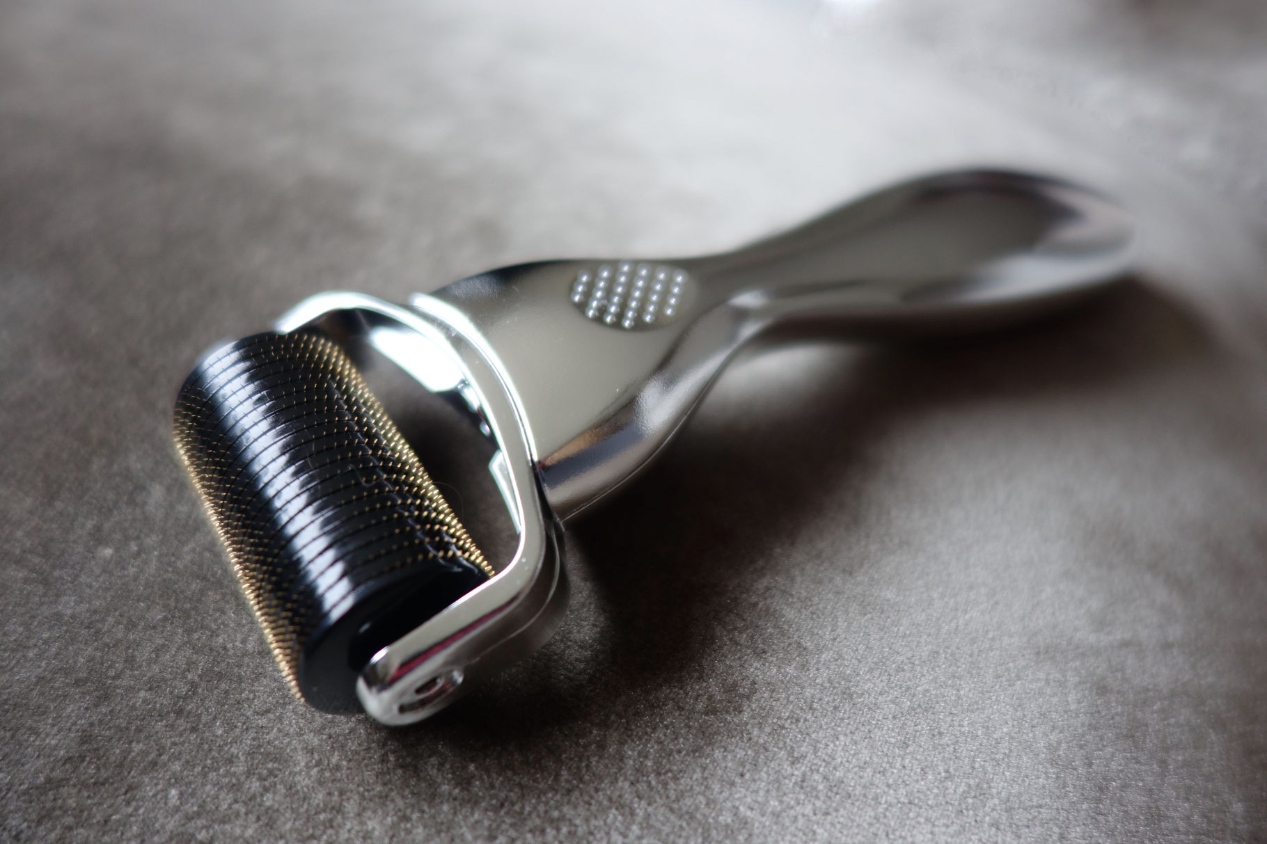 DERMAROLLER für Gesicht & Körper - no-bs-beauty