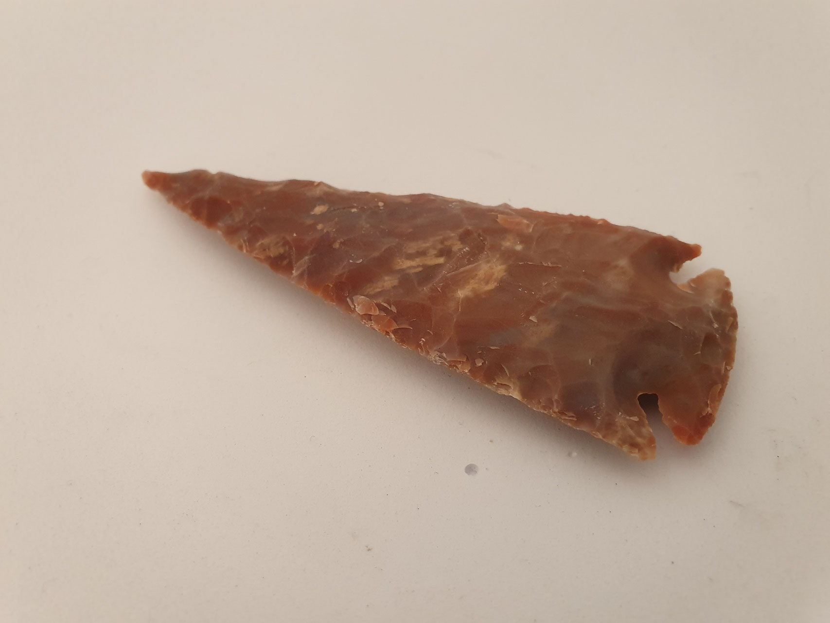 POINTE DE FLECHE EN SILEX animations, ateliers préhistoriques POINTE DE FLECHE EN SILEX animations, ateliers préhistoriques