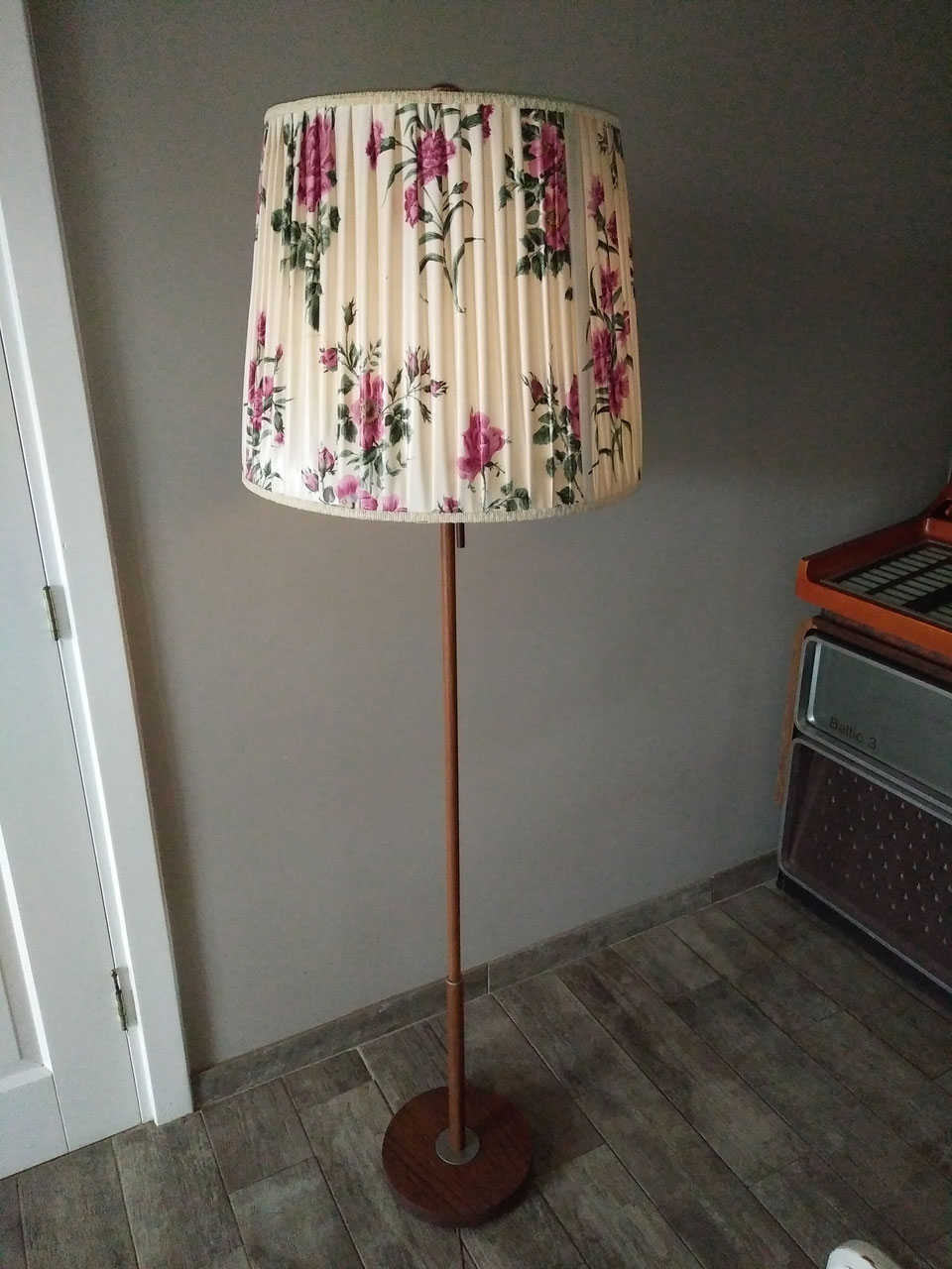 tweedehands verlichting loohuis antiek klokken