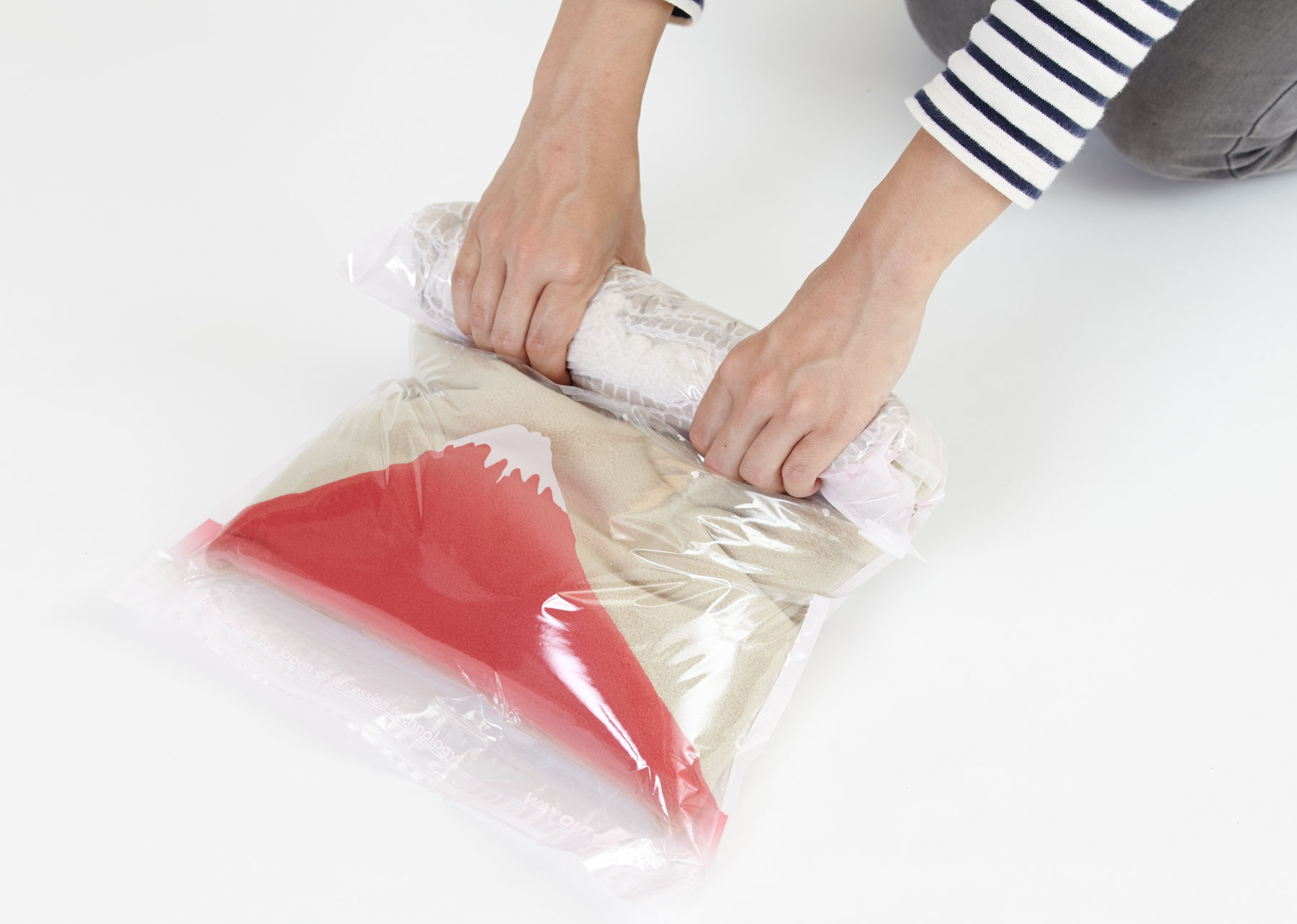 掃除機いらずの圧縮袋 - オリジナル旅行用品「株式会社ラッキーシップ」