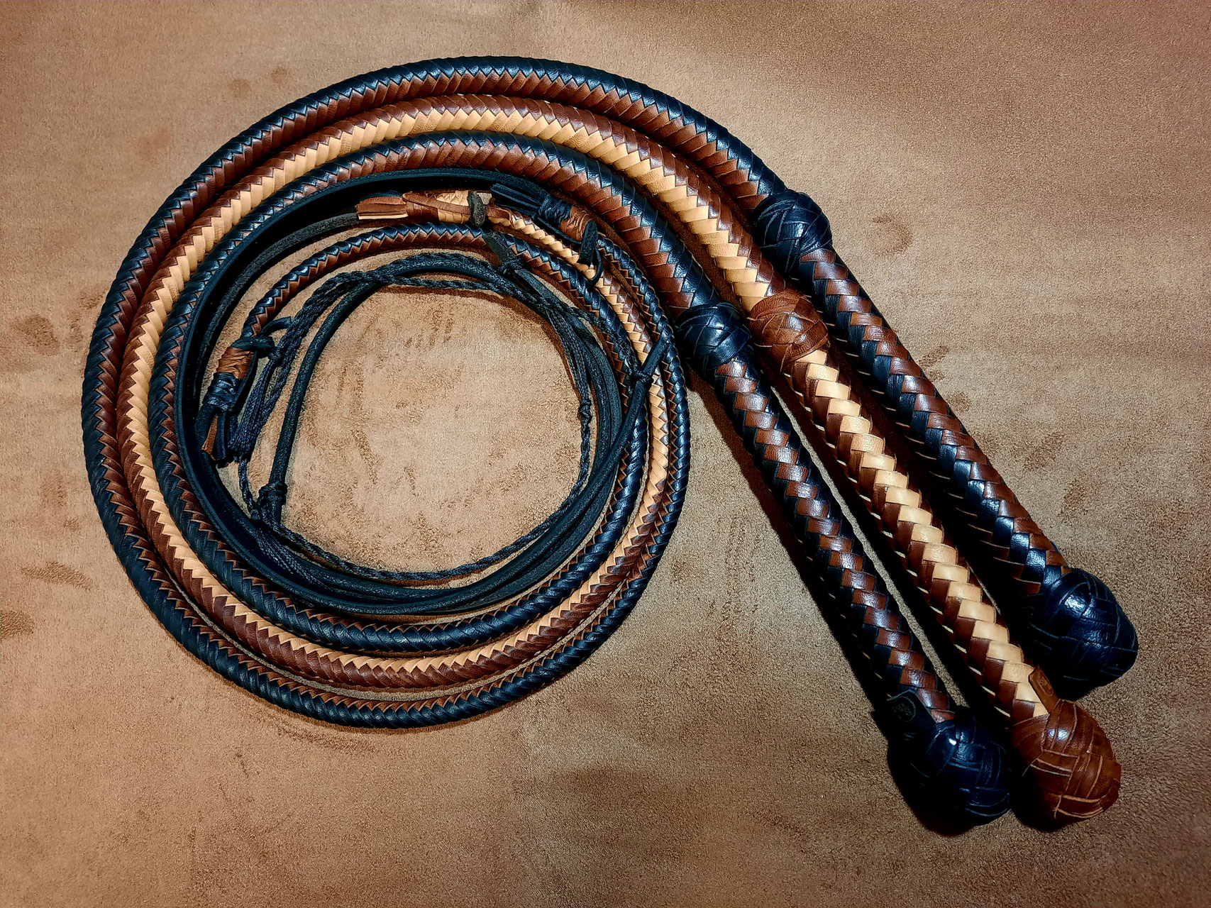 Herzlich willkommen in unserem Online Shop - Peitschen / Whips