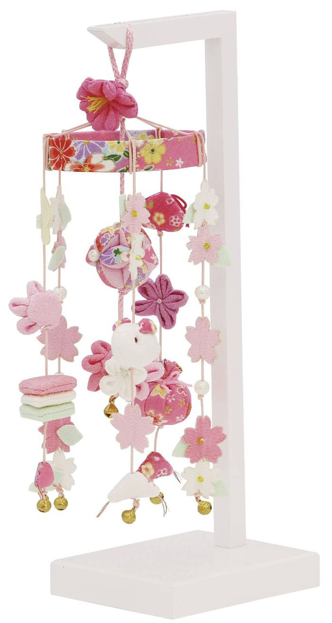 ちりめん細工 お花とまりとうさぎ雛の壁掛け下げ飾り(5下げ ちりめん細工 お花とまりとうさぎ雛の壁掛け下げ飾り(5下げ