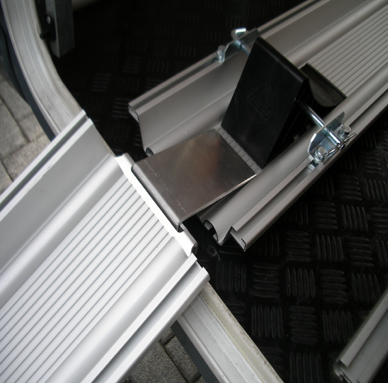Roller halterung wohnmobil heckgarage