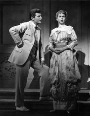 Robert Preston (Harold Hill) et Barbara Cook (Marian Paroo) 