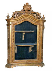 Kleine geschnitzte Holzvitrine Barock Stuck belegt vergoldet H. 84,0 cm, € 1100,00