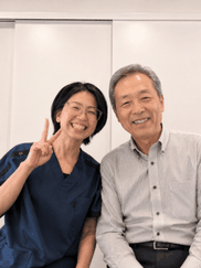 腰痛や足のしびれがなくなり、通勤が楽になってうれしい顔