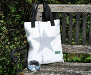 Recyclingtasche, Umhängetasche mit caramelfarbigem Gurtband