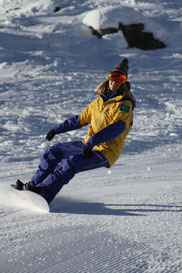 carving sessions tuitions and beginner snowboard sessions 