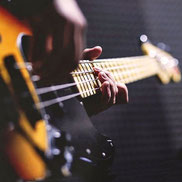 Dorian Vidal, professeur expérimenté, cours de guitare électrique à LCJ Vaucresson, Garches, La Celle Saint Cloud, Bougival, Le Chesnay, Ville d'Avray