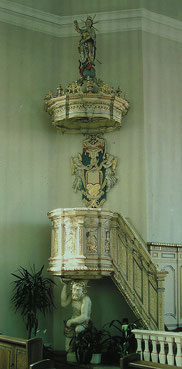 Kanzel aus Grafinthal in der kath. Kirche Reinheim, Foto: EPei