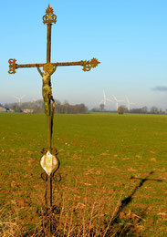 Sur un chemin de terre vers Bernaville