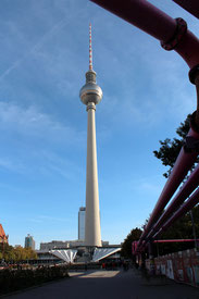 Der Fernsehturm, ein Wahrzeichen Berlins. Foto: Helga Karl