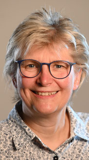 Dr. Anne Pesch