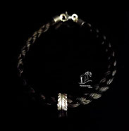 Pferdehaar Armband mit großer Perle in Federoptik- Durchmesser der Flechtung ca. 6mm 925 Silber