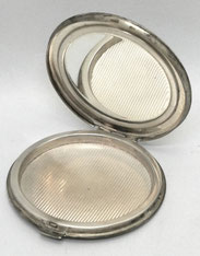 Runde Puder-Dose mit Spiegel 835er Silber Blumen & Rocaillen Ø 7,7 cm, € 220,00
