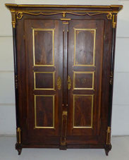 Bemalter Bauernschrank, Klassiszismus, goldstaffiert,Furniermalerei, Säulen , € 1500,00