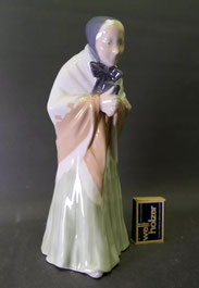 Royal Copenhagen Figur Christian Thomsen "Kirchengänger Frau" Nr. 892 H. 21,0 cm, € 209,00