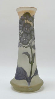 Emile Gallé, Nancy, Cameo Glas, Trompetenvase, Stiefmütterchen, 24,7 cm , € 915,00