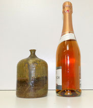 Kleine Enghals Vase, Laufglasur, Arno Schlader, de Nickel Schuppen,H. 16,0 cm, € 70,00