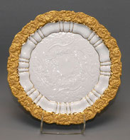 Meissen, Prunkteller, Rocaillenrelief, Matt- und Glanzgold, 1. Wahl Ø 27,0 cm , € 380,00