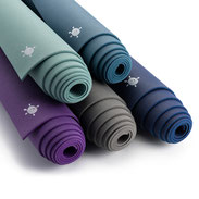 Yogamatte Core Lite in 4,2 mm Stärke und 185 und 200 cm Länge aus PVC von Kurma