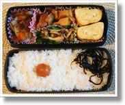 　　　タケノコと鶏モモの煮物弁当