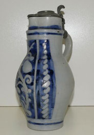 Westerwälder Keramik Krug Kanne blau grau Blumenmotiv 31,5 cm ca. 2,2 Ltr, € 160,00