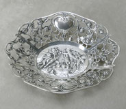Durchbruchkorb, 800er Silber, Putten, Rosen, Engel, Herzen, 158,0 g. 