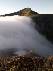 Cascade de nuages sous le mont ceint, mai 2020.