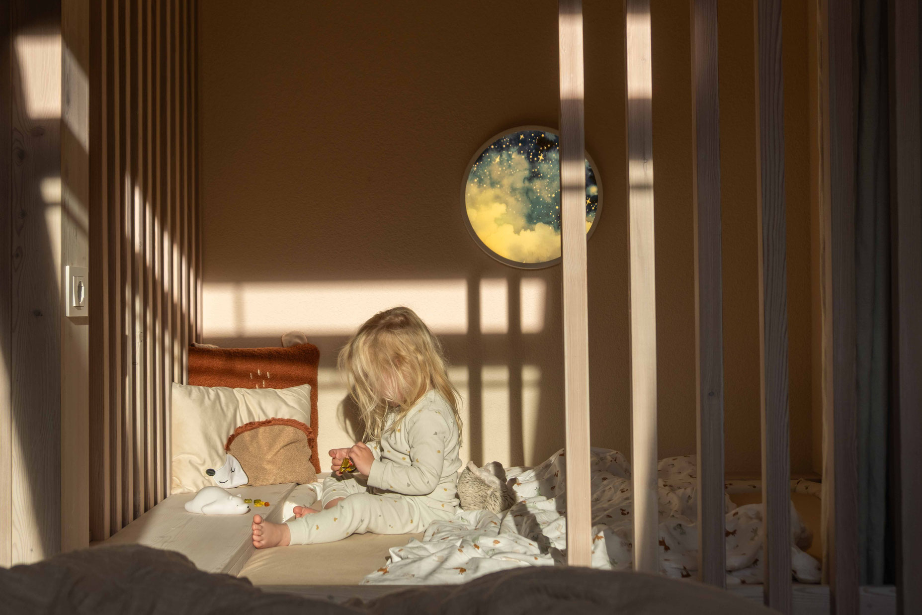 Room with children’s bed at O’Mama family time  - south tyrol