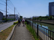 戸田市内は川幅が広く感じます。